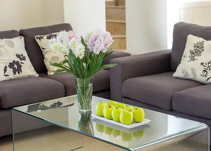 Theodora * 프로타라스