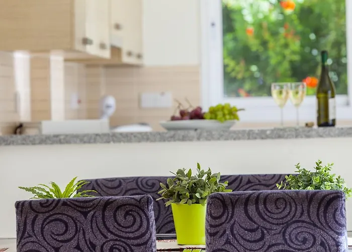 Theodora Willa Protaras